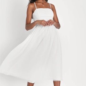 Lulu’s Darling Sweetheart White Swiss Dot Ruched Midi Dress